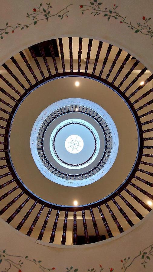 Hotel Mercante Виган Экстерьер фото